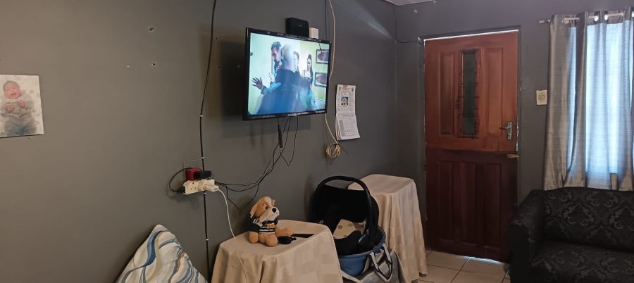 1 Bedroom Property for Sale in Avian Park Western Cape